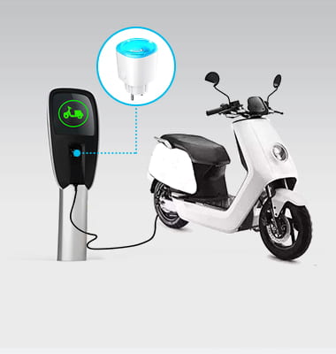 Bluetooth Smart Plug MK115B nell'uso della misurazione della carica della motocicletta