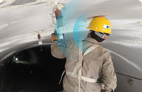 Bluetooth-Helm-Tag im Tunnel