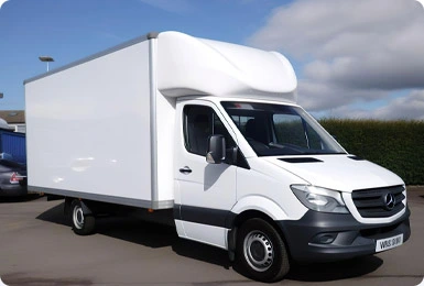 Camion bianco medio