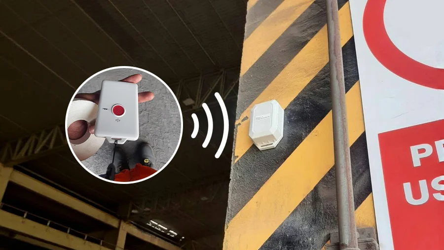 M3 Industrial Tag installed at industrial park gate entrance for truck arrival tracking