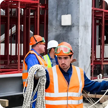 LW003-B Pro deployed on a column at a construction site for worker tracking and safety monitoring