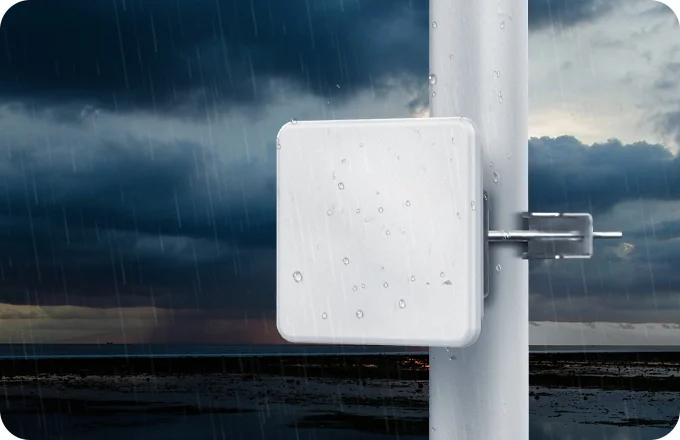 LW003-B Pro installed on a pole in the rain, highlighting its IP67 weatherproof outdoor design