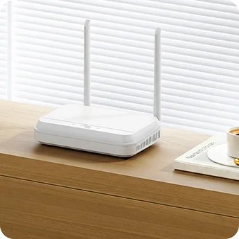 MKGW8 BLE LTE gateway deployed on office desk for smart office asset tracking and real-time location services