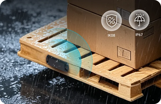 M11 pallet tracking tag on a wet pallet showing IP67 waterproof and IK08 shockproof ratings