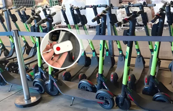 Electric scooters with LW004-PB tracking devices in the charging station at a tech park for real-time location monitoring